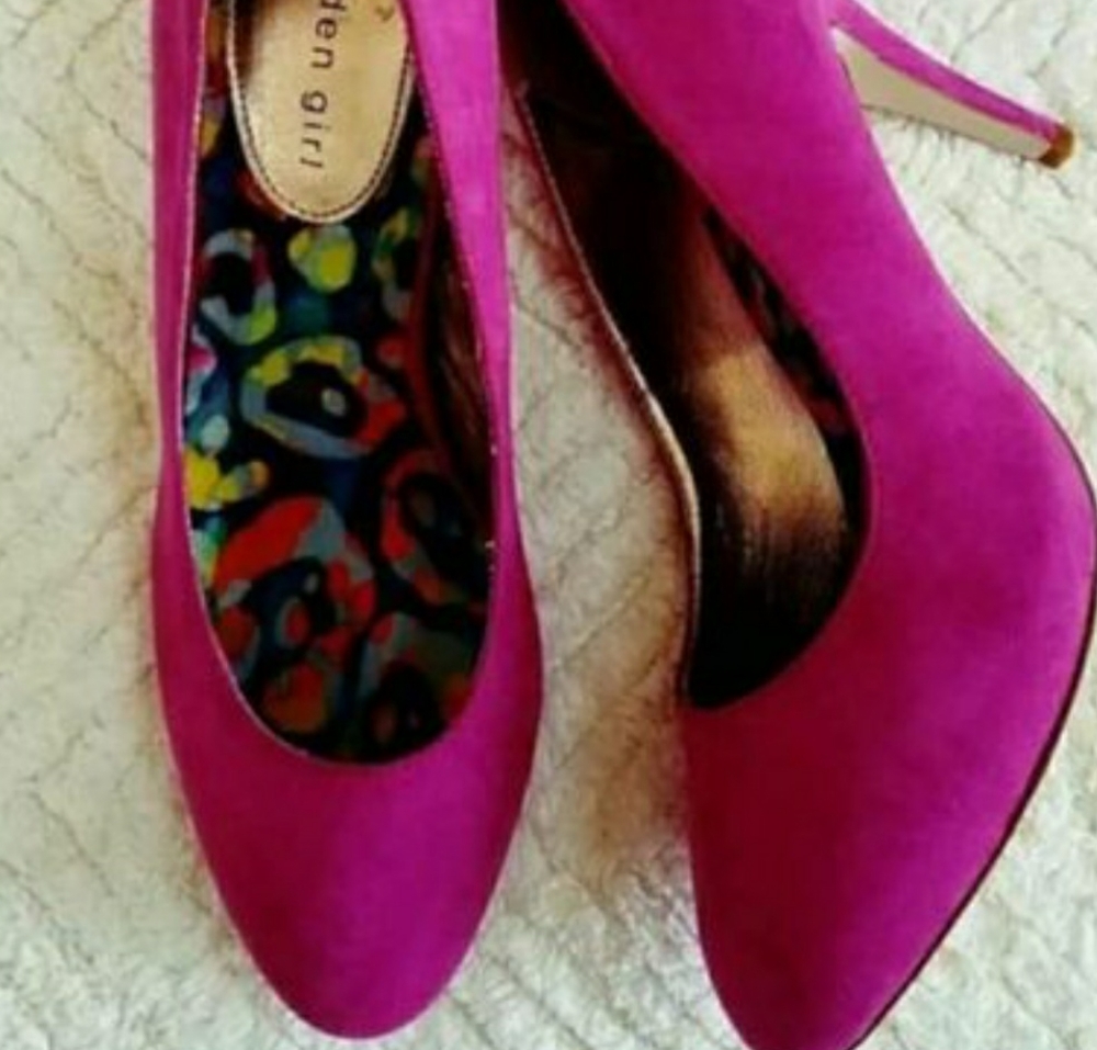 NEW Pink Suede Pumps